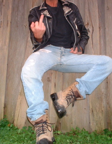 3323197666.jpg
