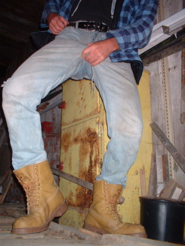 BOOTS-2F15.jpg