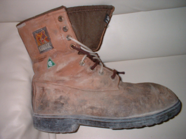 BOOTS-2F206.jpg