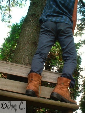 BOOTS-3F0019b.jpg