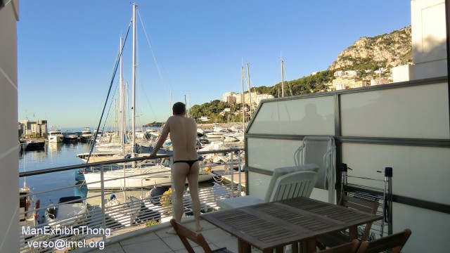 ManExhibInThong - 2015 octobre - Monaco Cap d Ail - Terasse