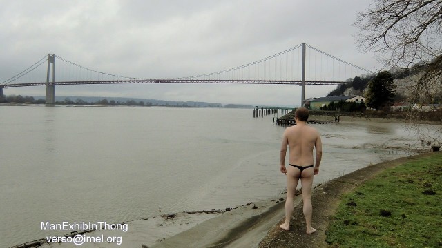 ManExhibInThong - 2016 janvier - Pont de Tancarville - Bord
