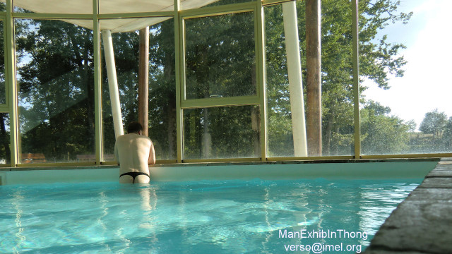 ManExhibInThong - été 2013 - Hôtel dans les lan-copie-2