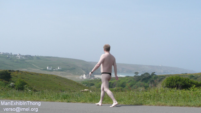 ManExhibInThong by Socat - Vacances mai 2010 - Bretagne - B