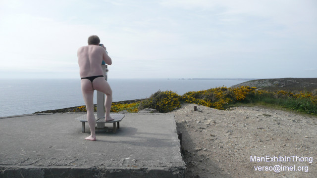 ManExhibInThong by Socat - Vacances mai 2010 - Bretagne - C