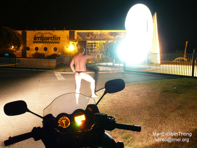 ManExhibInThong by Socat - été 2009 - 43210 km --copie-1