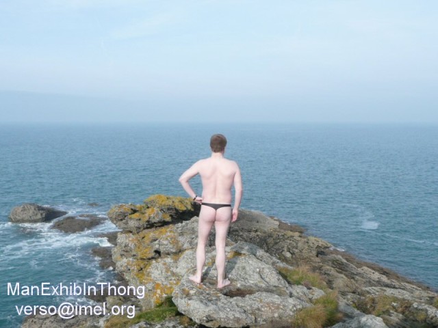 ManExhibInThong by Socat - février 2009 - la mer en bretag