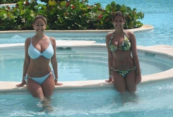 19346d1199746522-huge-natural-tits-thin-body-twins1.jpg