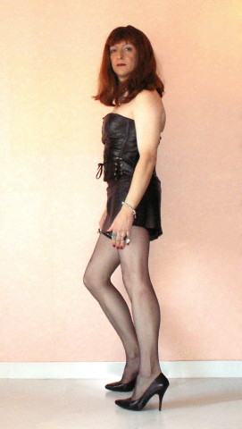 salope en cuir 63.jpg