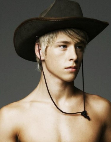 MitchHewer2.jpg