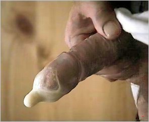 gay-used-condom-fetish62.jpg