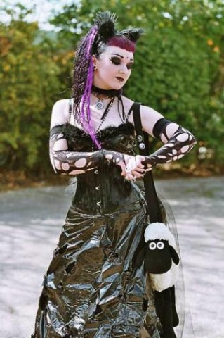 GOTH 15