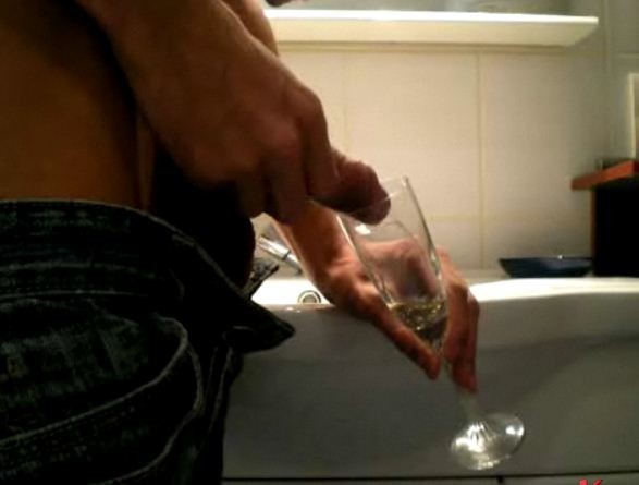 Piss Champagne Cup and drink (6)