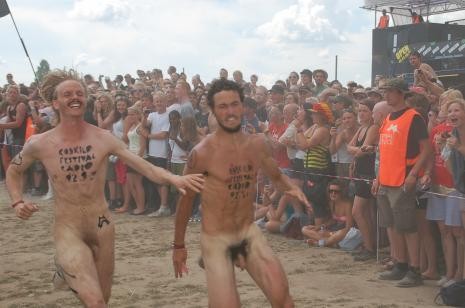 roskilde-naked-run-2008-12417113731334083103