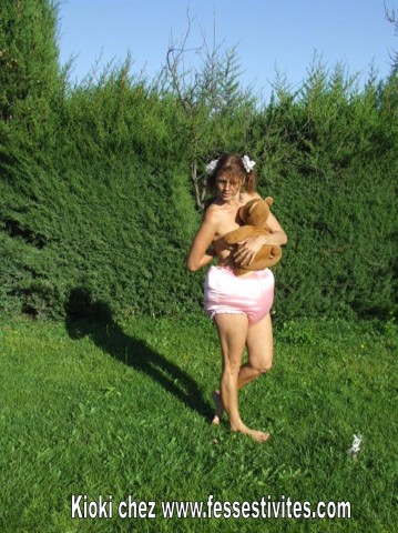 ABDL femme en couche