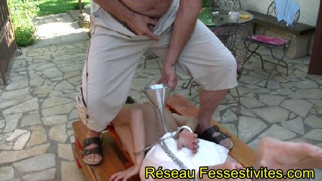 Filles forcées ABDL diaper abuse punishment 06