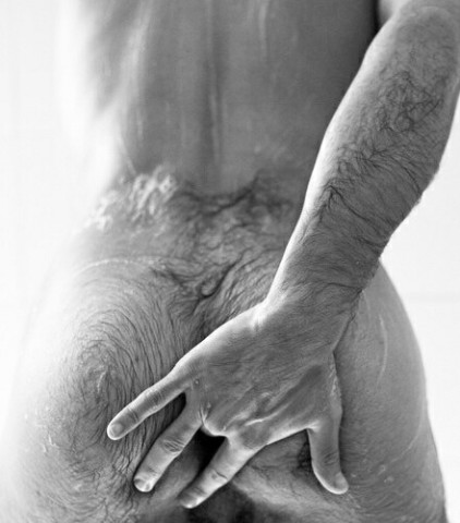 anus doigt doigtage gay photo gay gay pics ass fesse3 