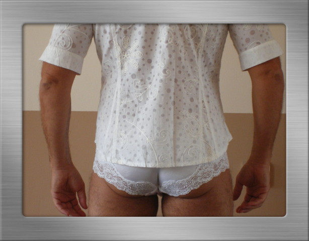 Moi en dessous feminin