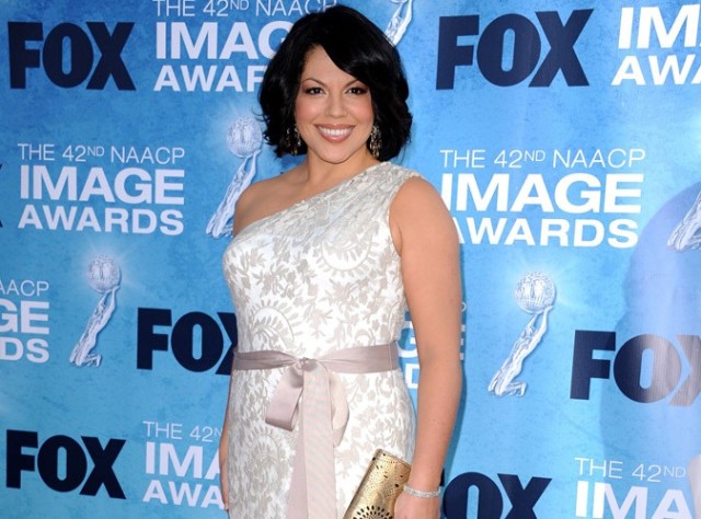 Sara-Ramirez-l-actrice-de-Grey-s-Anatomy-est-fiancee-! port