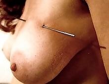 Aiguilles dans les seins1 (28)