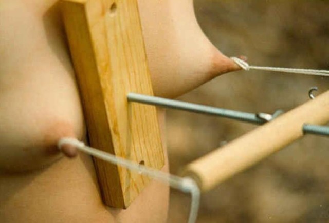 Jeu de seins2 (43)