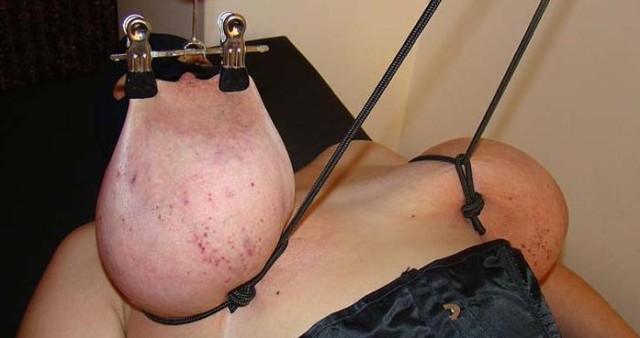 Jeu de seins2 (61)