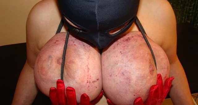 Jeu de seins2 (79)