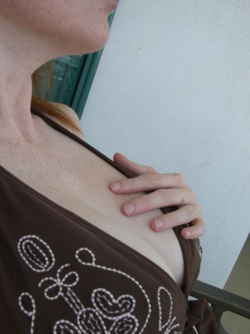 ElliNude com-BalconyFun-11