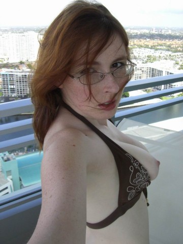 ElliNude com-BalconyFun-67