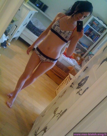 mobile-mirror-models-53 (Copier)