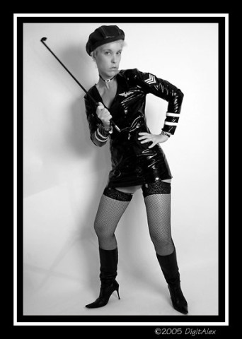 Vera-uniforme01-web