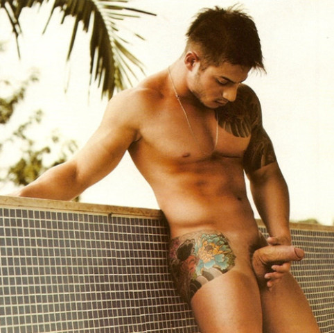 tumblr m12ldaVmze1qb2x4qo2 500