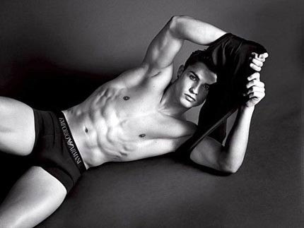 Ronaldo pour Armani