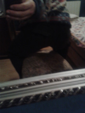 Assis sur la chaise