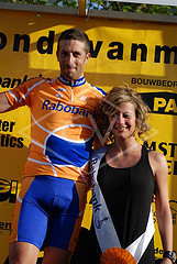 Du balai, miss Poitou !