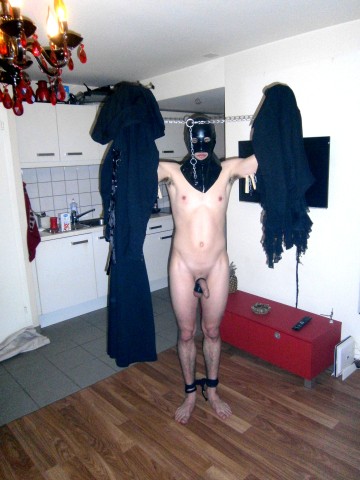 slave pendoir