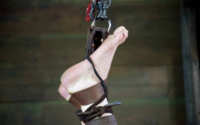 bondage et torture (12)