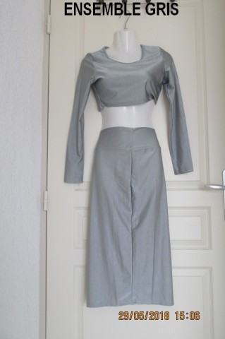 ENSEMBLE GRIS