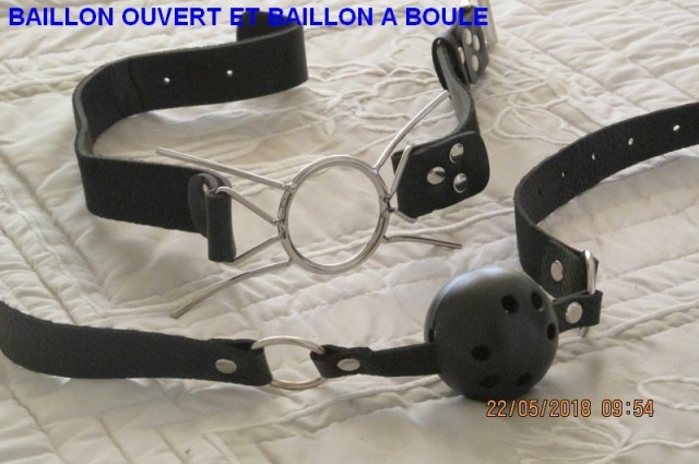 BAILLONS OUVERT ET A  BOULE