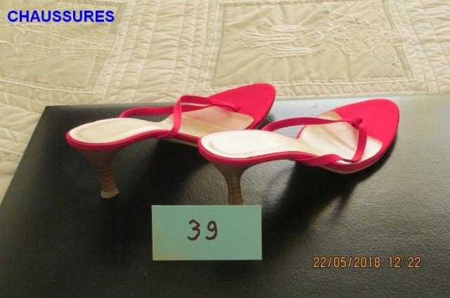 CHAUSSURES (39)