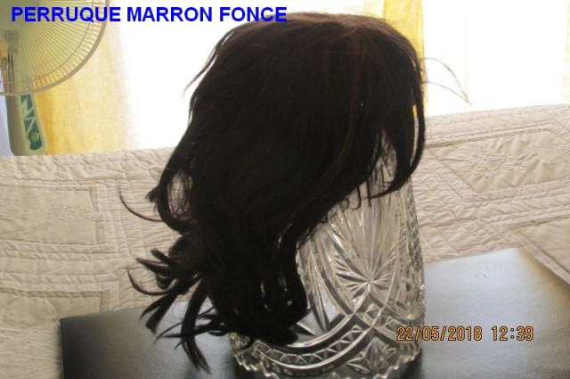 PERRUQUES MARRON FONCE