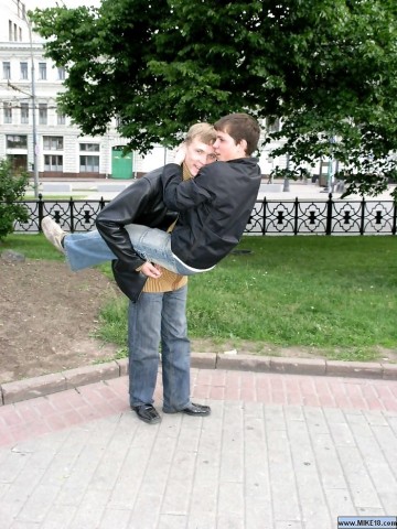 mike18-gay-gallery-tags-18y-boys-243720 700 0