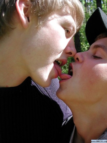 mike18-gay-gallery-tags-18y-boys-244005 700 0