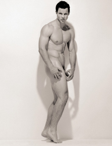 [xave's best gay pics] Nude model boy trying to hide his co