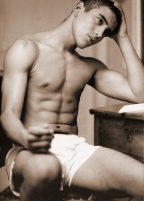 [xave's best gay pics] Shirtless boy, great abs