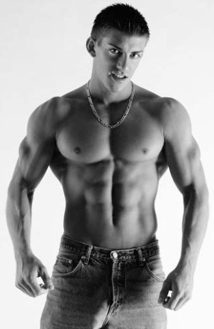 [xave's best gay pics] Very muscular shirtless boy with a n
