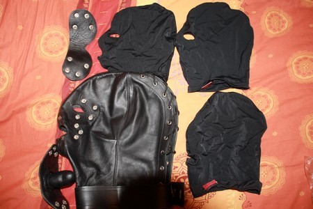 01 -  Matos - Cagoule Cuir baillon + Spandex -  .