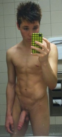 29d8b  teen-boy-nude