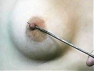 Aiguilles dans les seins (8)