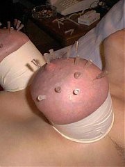 Aiguilles dans les seins2 (47)